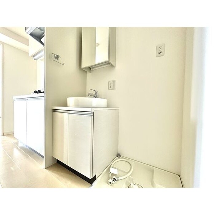 物件内観写真9　(洗面)