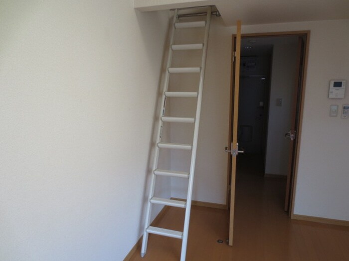 物件内観写真9　(ロフト)