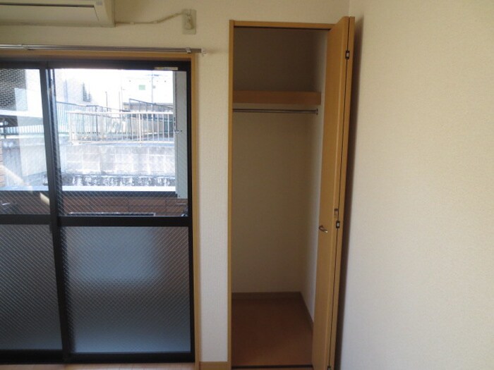 物件内観写真12　(収納)