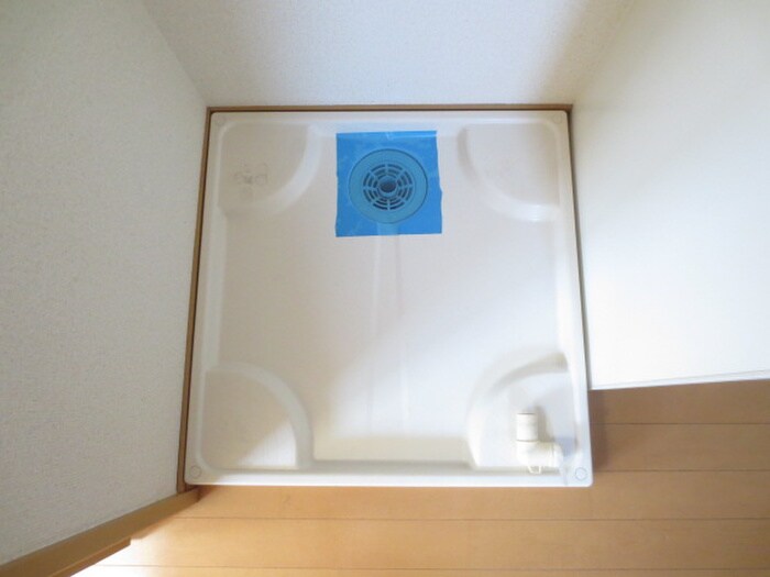 物件内観写真15　(洗濯機置場)