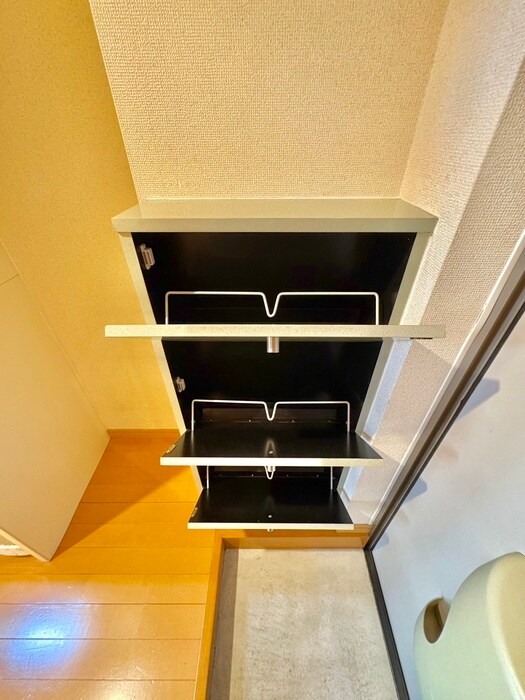 物件内観写真16　(靴箱)