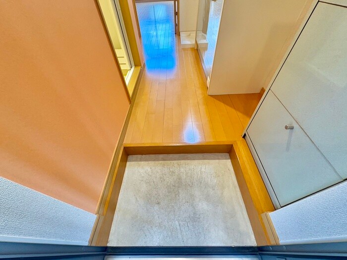 物件内観写真17　(玄関)