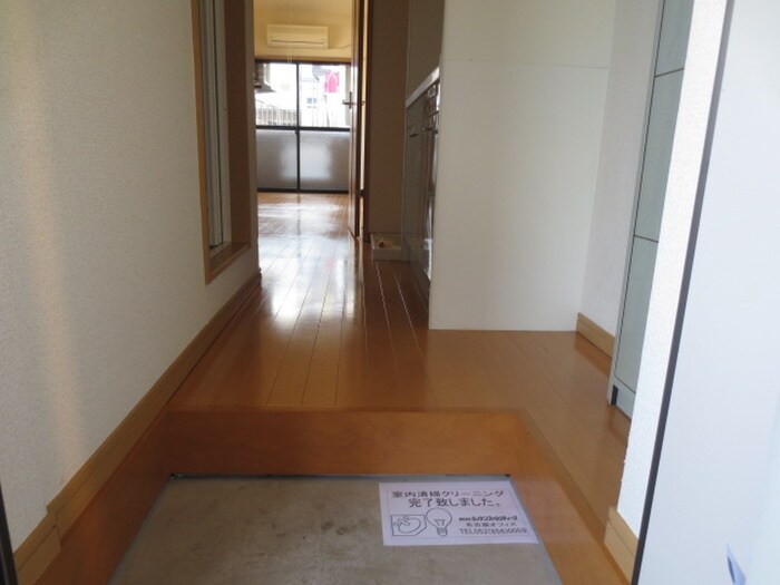 物件内観写真20　(玄関)