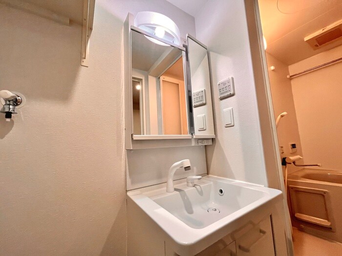 物件内観写真13　(洗面)