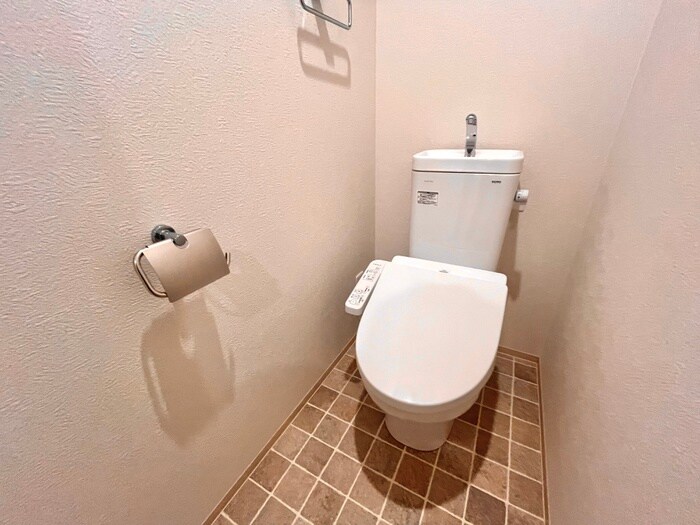 物件内観写真15　(トイレ)