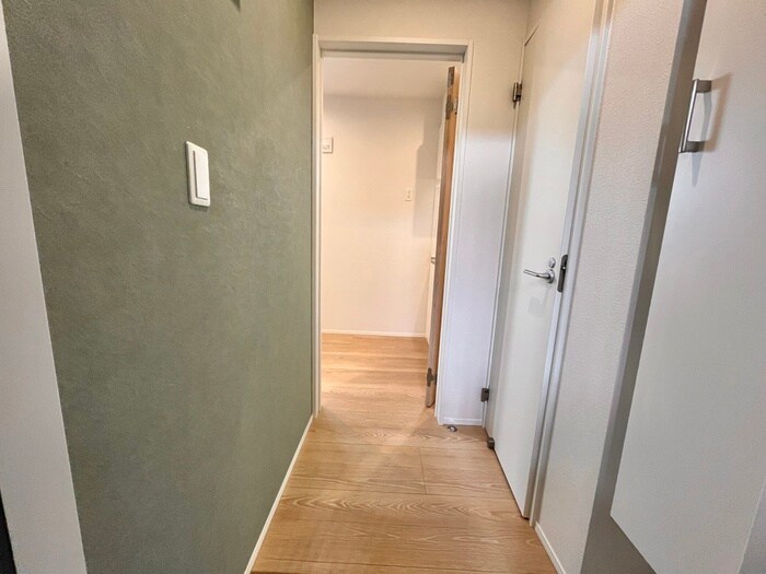 物件内観写真16　(廊下)