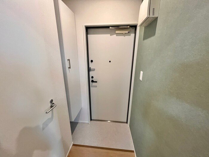 物件内観写真17　(玄関)