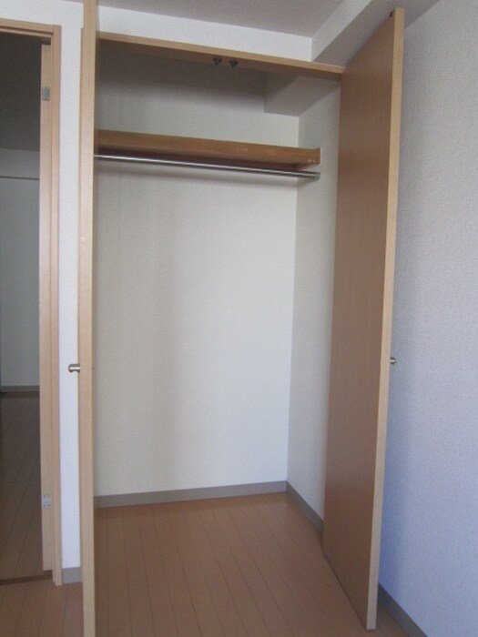 物件内観写真10　(収納)