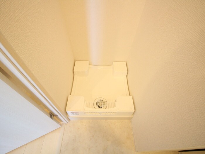 物件内観写真11　(洗濯機置場)