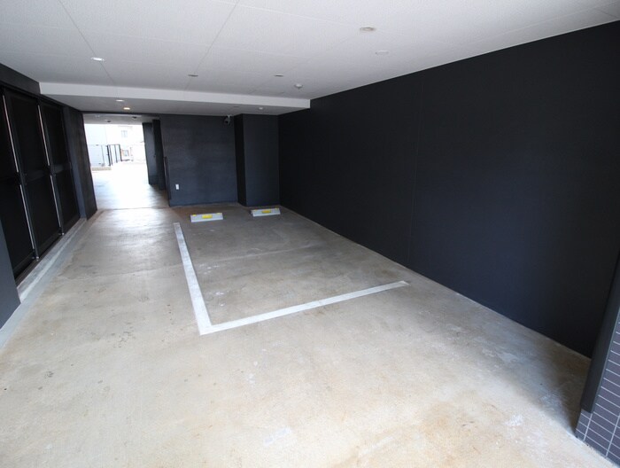 物件外観写真6　(駐車場)