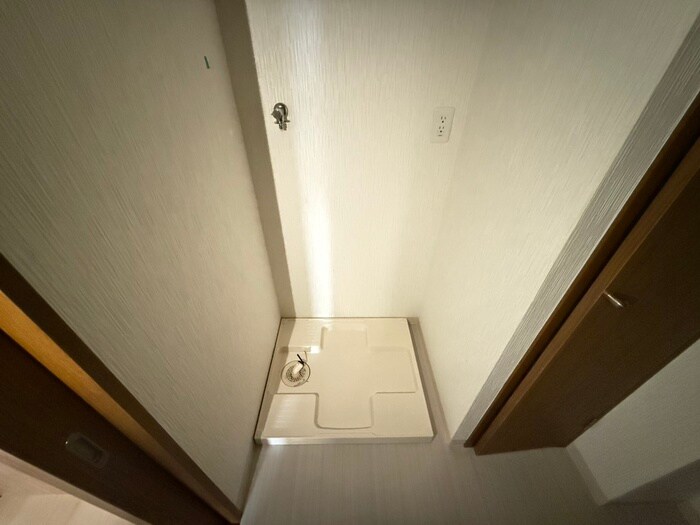 物件内観写真13　(洗濯機置場)