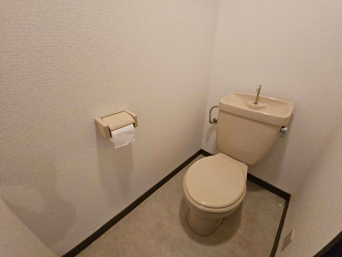 物件内観写真11　(トイレ)