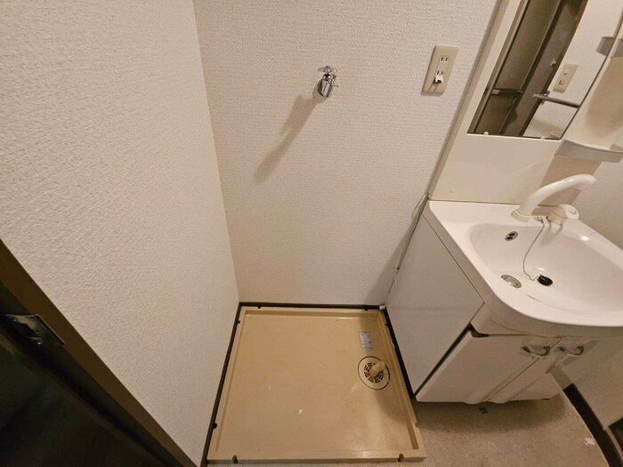 物件内観写真20　(洗濯機置場)