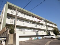 ファミーユ庄南の外観写真