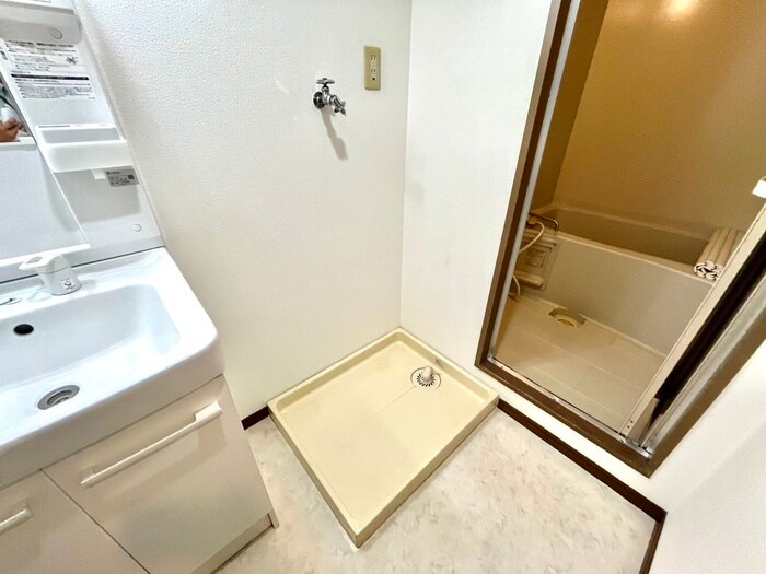 物件内観写真19　(洗濯機置場)