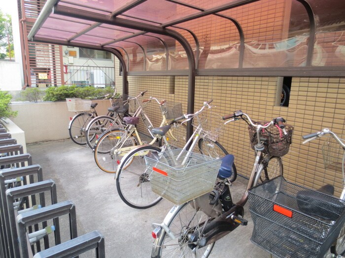 物件外観写真5　(駐輪場)