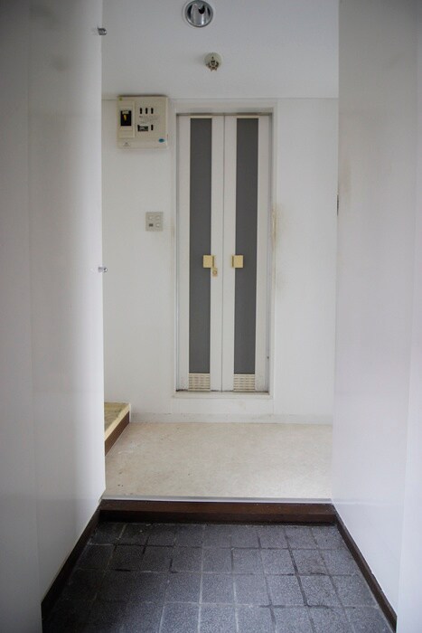 物件内観写真15　(玄関)