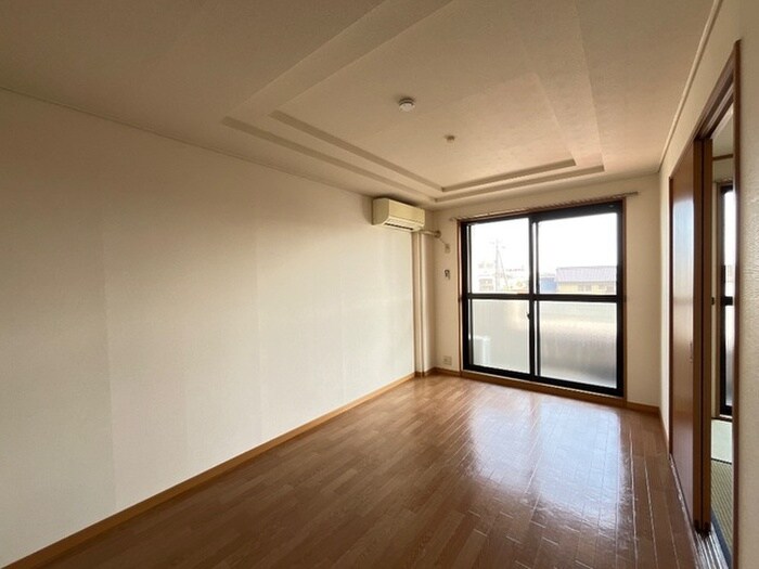 物件内観写真5　(居室)