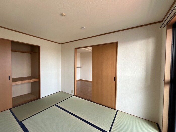 物件内観写真6　(居室)