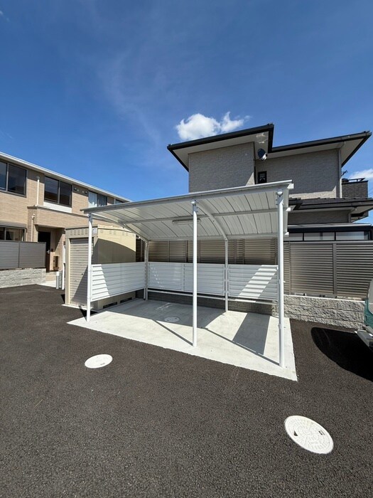 物件外観写真5　(駐輪場)