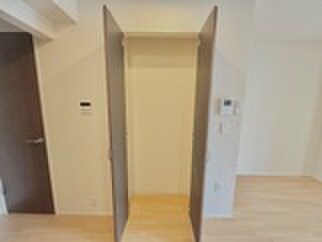 物件内観写真12　(収納)