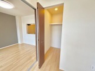 物件内観写真14　(収納)