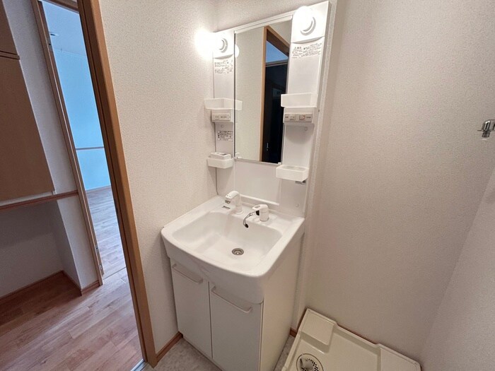 物件内観写真12　(洗面)