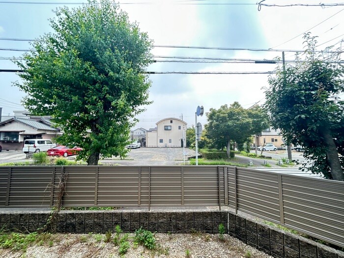 物件内観写真16　(室内からの展望)