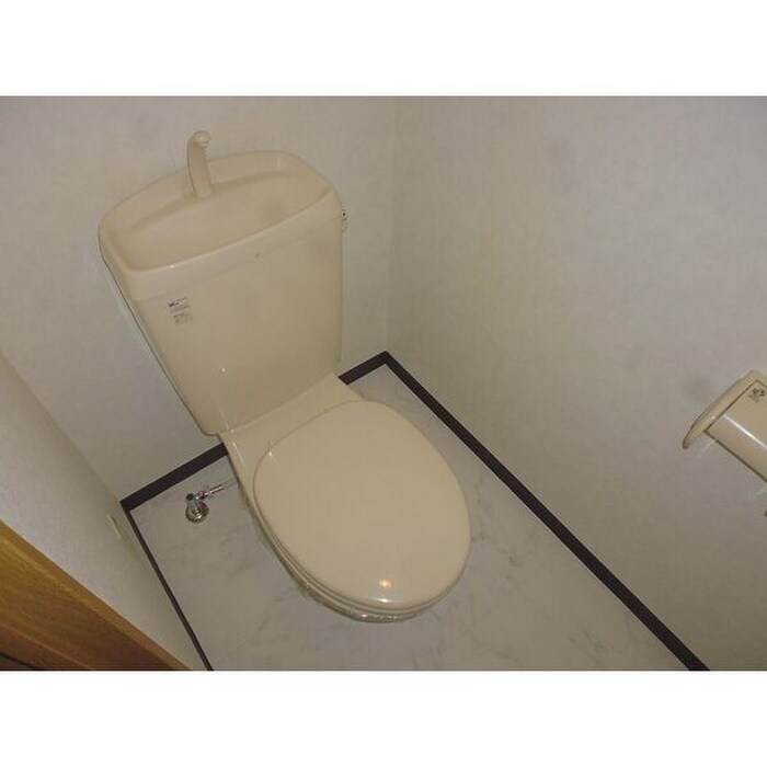 物件内観写真12　(トイレ)