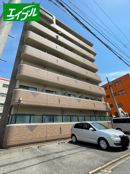 物件外観写真2　(駐車場)