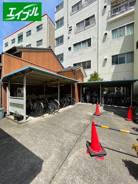 物件外観写真5　(駐輪場)