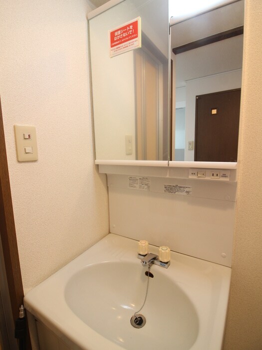 物件内観写真13　(洗面)