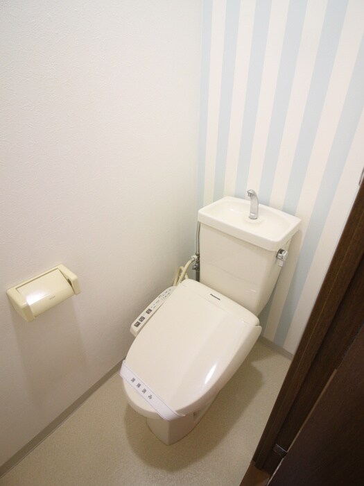 物件内観写真14　(トイレ)