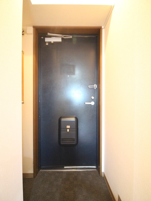 物件内観写真18　(玄関)
