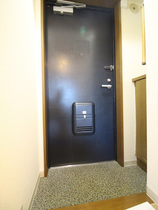 物件内観写真18　(玄関)