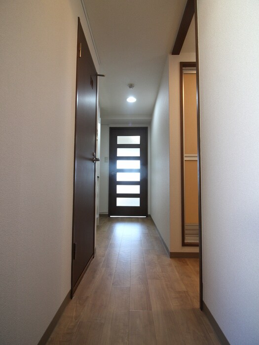 物件内観写真20　(廊下)
