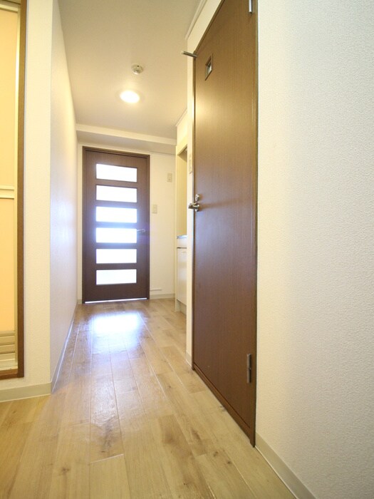 物件内観写真20　(廊下)