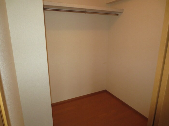 物件内観写真15　(収納)