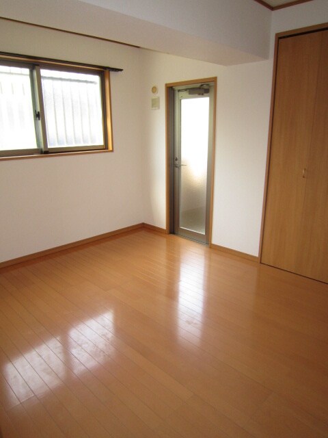 物件内観写真5　(居室)