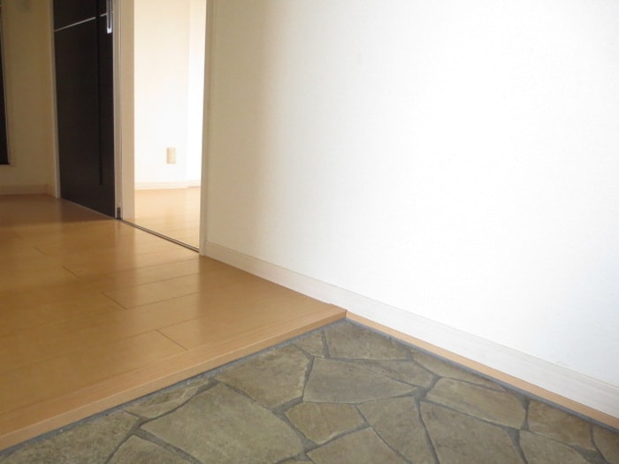 物件内観写真7　(玄関)