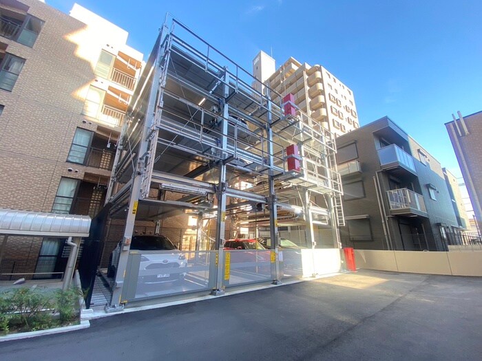 物件外観写真5　(駐車場)