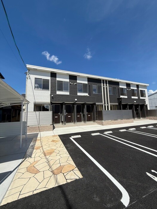 物件外観写真2　(外観写真)