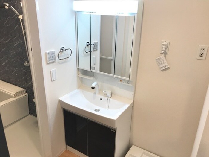 物件内観写真10　(洗面)