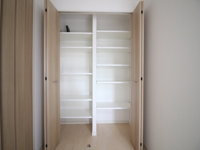 物件内観写真13　(収納)