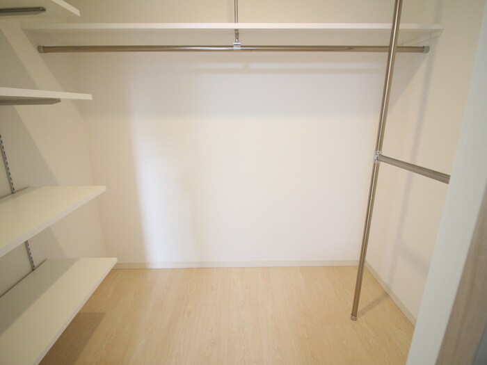 物件内観写真15　(収納)