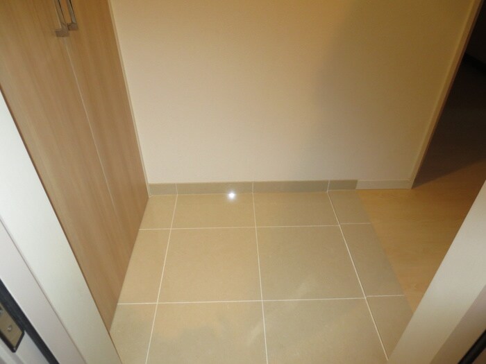 物件内観写真19　(玄関)