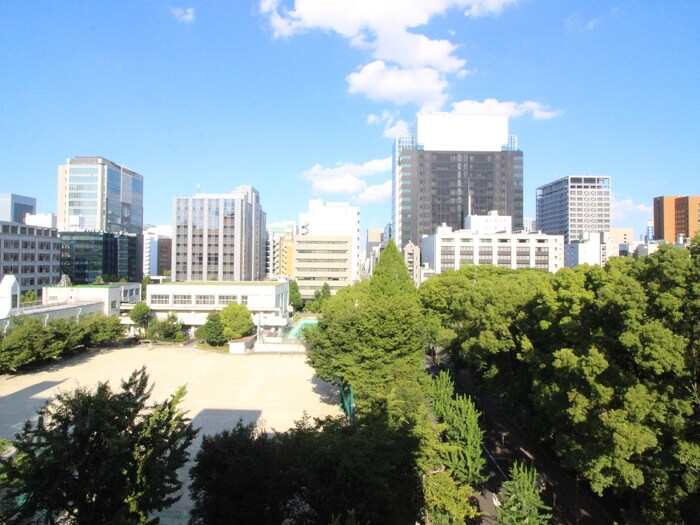 物件内観写真20　(室内からの展望)