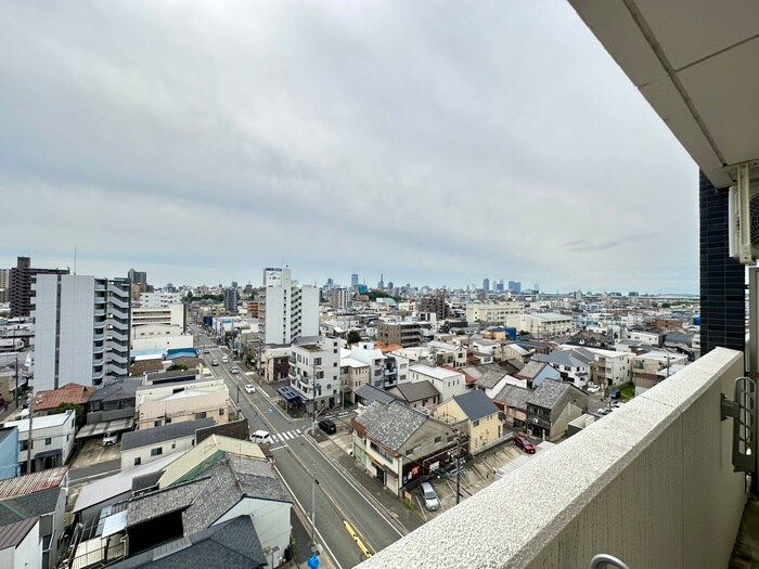 物件内観写真16　(室内からの展望)