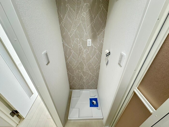 物件内観写真17　(洗濯機置場)