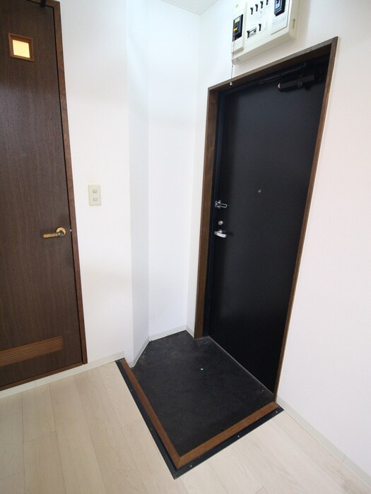 物件内観写真22　(玄関)